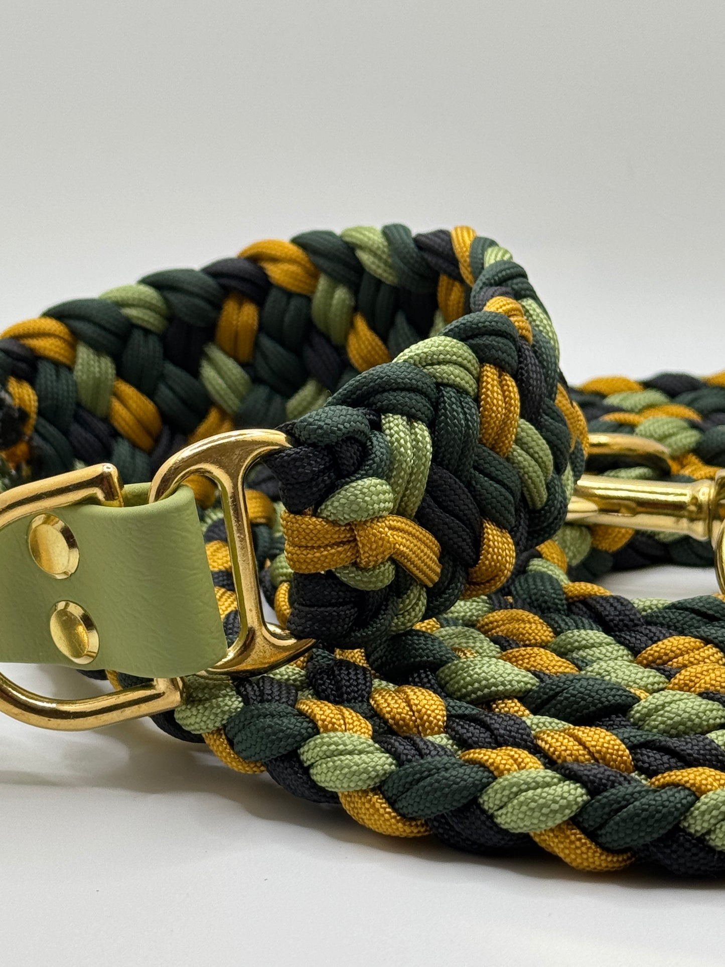 Paracord halsband "Loki"