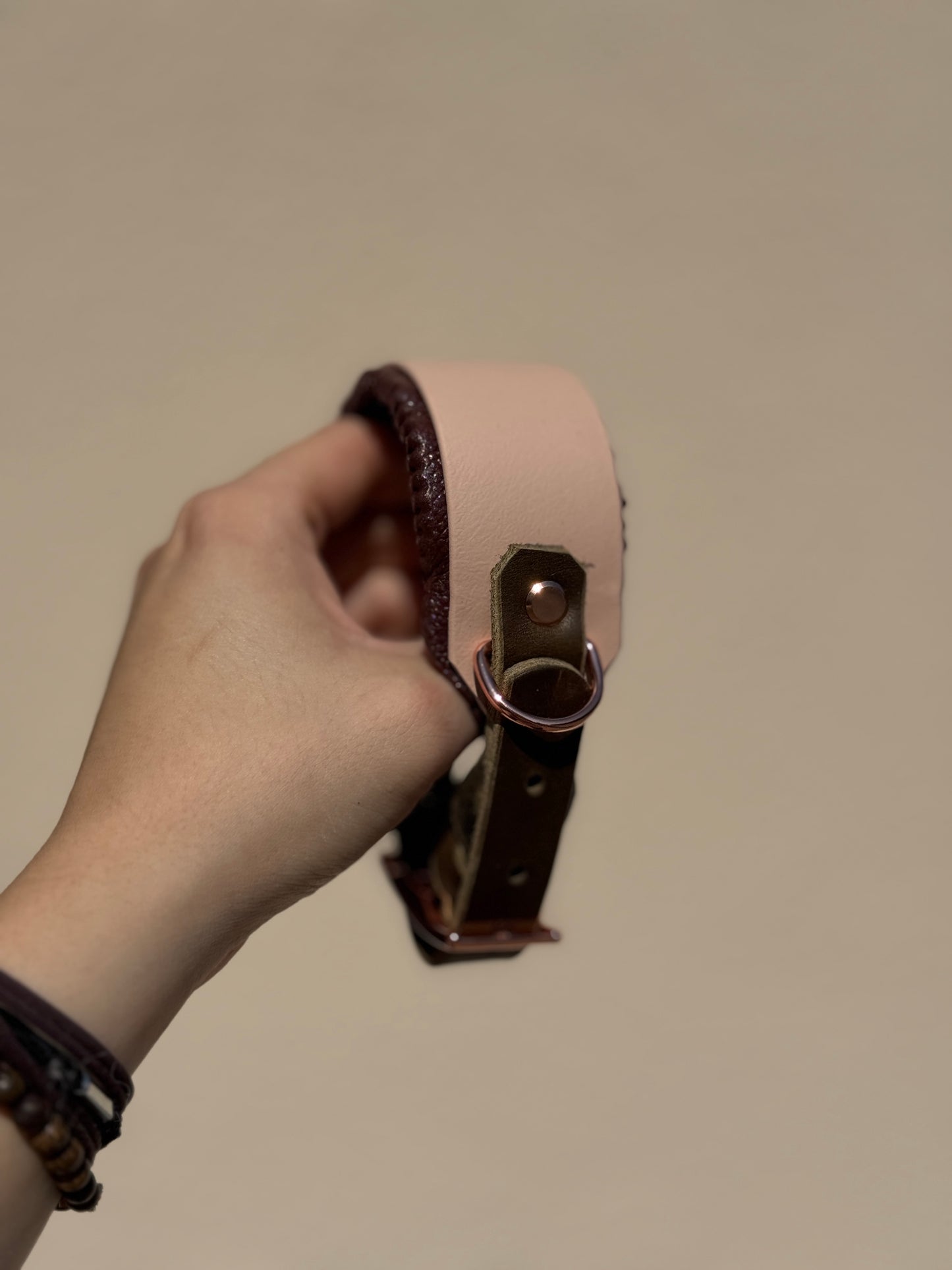 Halsband BioThane® mit Fettleder und Polsterung 38mm HU 24-34 mm Powder Tan/Oliv